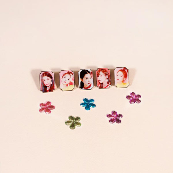 RED VELVET OFFICIAL PHOTO METAL BADGE SET