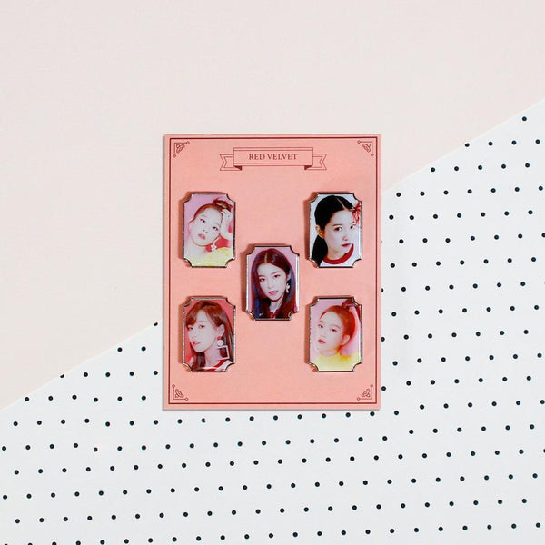 RED VELVET OFFICIAL PHOTO METAL BADGE SET