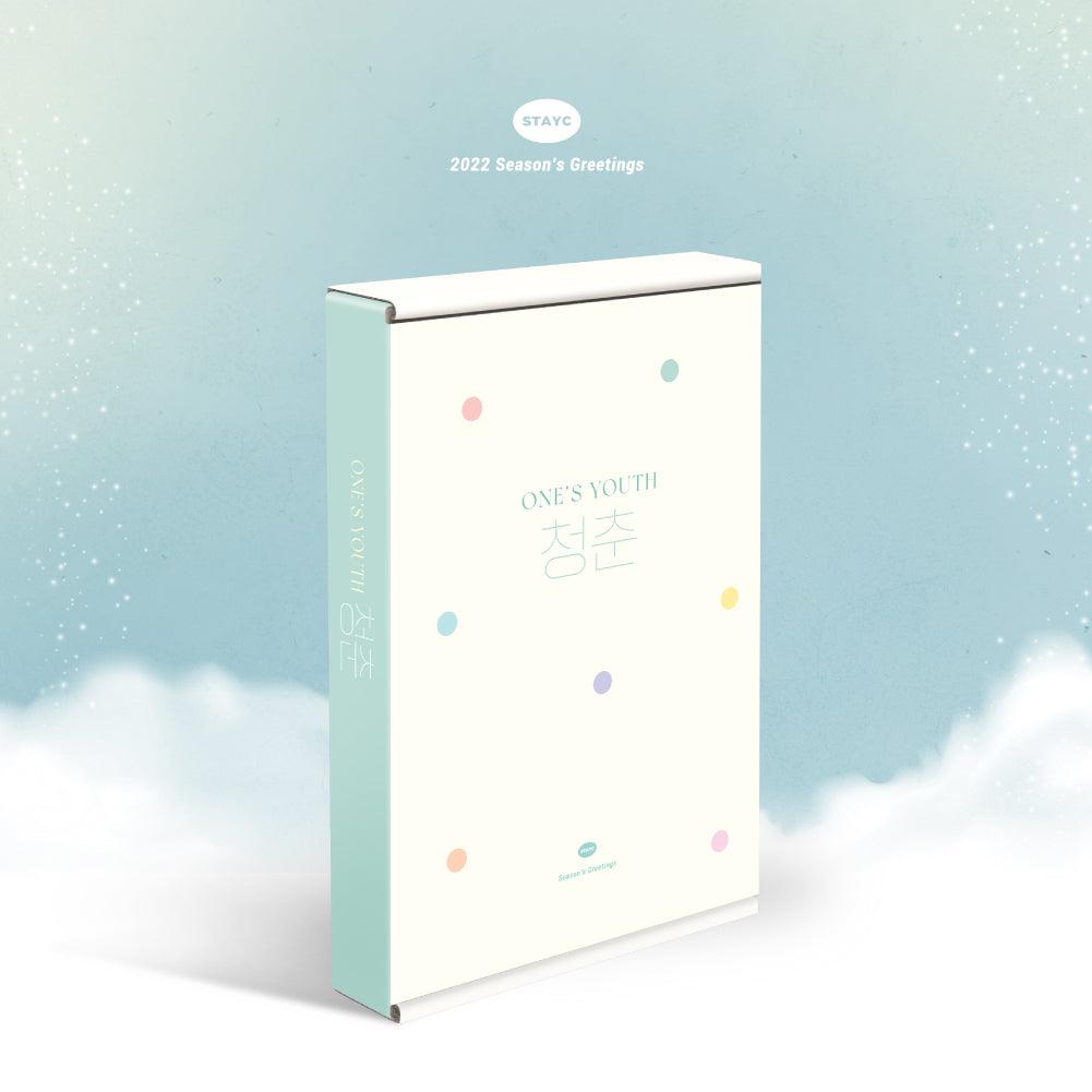 STAYC '2022 SEASON'S GREETINGS' cover